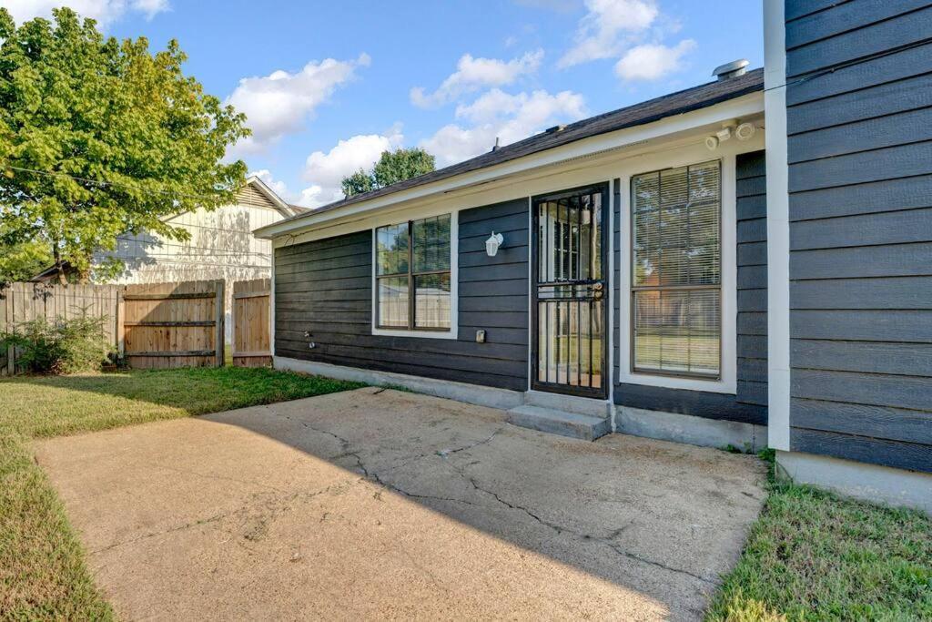 Glamorous 3Br 2Ba House W/ Large Fenced Backyard Memphis Exterior photo